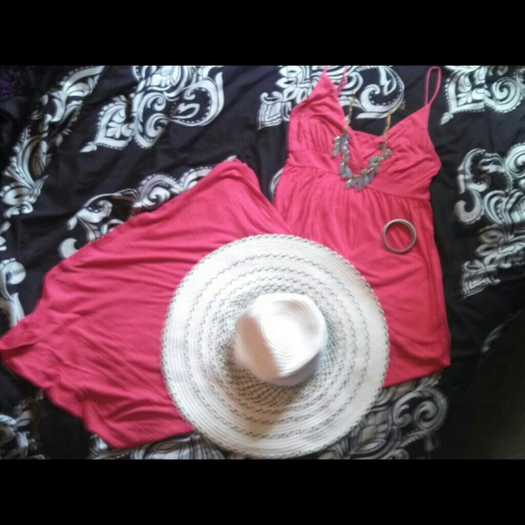 STUNNING CORAL MAXI DRESS