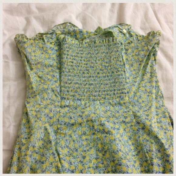 Floral Summer/Spring Dress - Picture 2 of 2