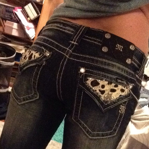 Size 28 miss me jeans never worn