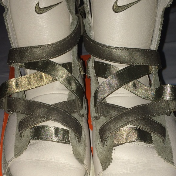 Unique nike blazer/ kicks - Picture 3 of 4