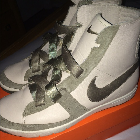 Unique nike blazer/ kicks - Picture 4 of 4