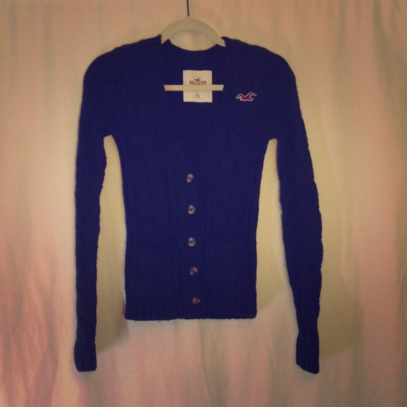 Sweater - Picture 1 of 3
