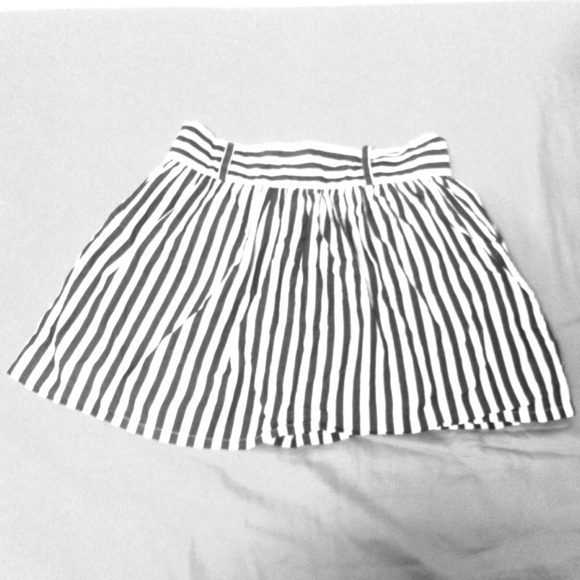 Forever 21 Navy/White Striped Mini Skirt