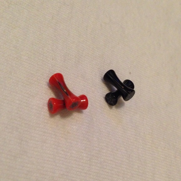 Black and red 10g plugs with stars