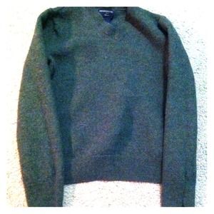 ⭐️⭐️REDUCED⭐️⭐️Forest Green V-Neck Wool Sweater