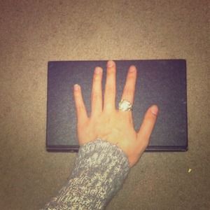 Silver Costume Jewelry Ring w/Crystals