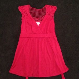 ❌❌SOLD❌❌ Cranberry Sleeveless Top with Crocheting