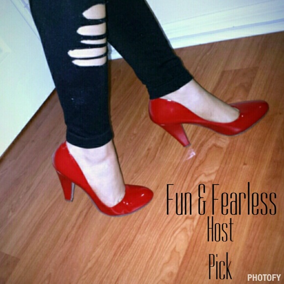 *RESERVED* Steve Madden Pumps