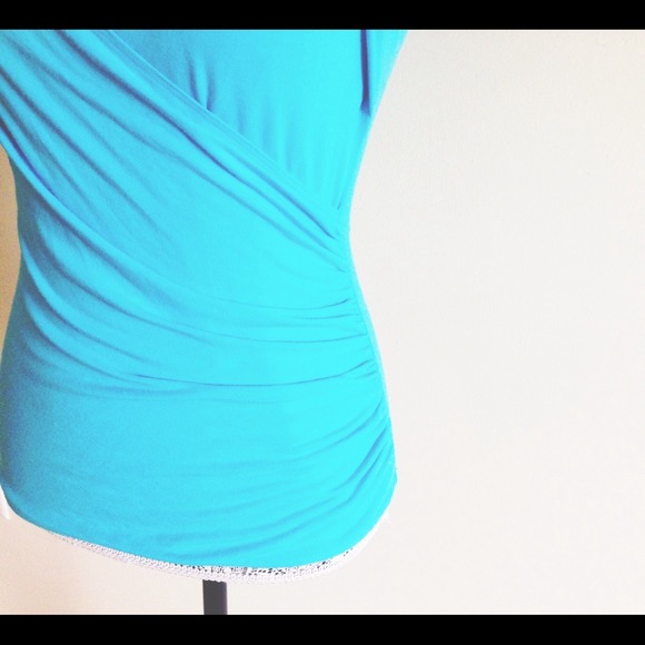BUNDLED❗️Cache wrap top in turquoise - Picture 2 of 4