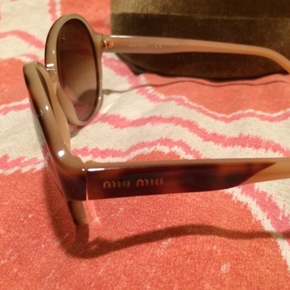 SOLD Miu Miu Prada Tortoiseshell Sunnies Authentic - Picture 2 of 2
