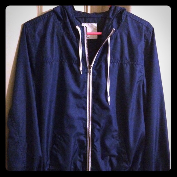 ZINE lightweight rain/windbreaker. For @bbri123
