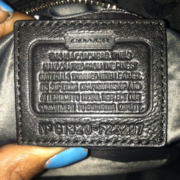 Authentic Coach Handbag 👍 - Picture 2 of 2
