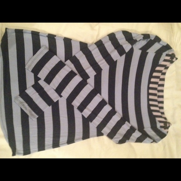 🚫SOLD🚫Ella moss stripe top small med🚫sold