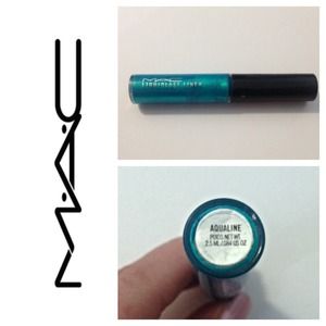 MAC liquidlast eyeliner in Aqualine