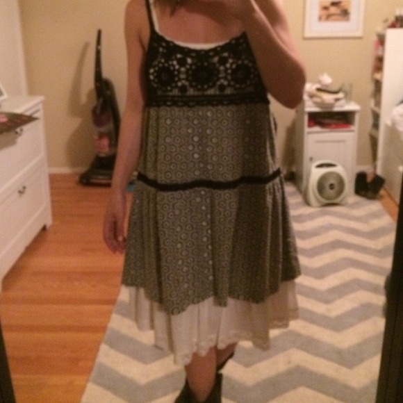 Vasteed sun dress with full white slip - Picture 2 of 4