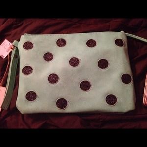Wristlet bag