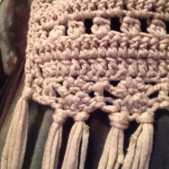 Beige crochet fringed vest - Picture 4 of 4