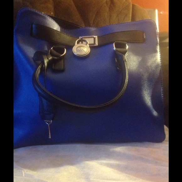 Michael Kors bag ( PLEASE READ DESCRIPTION )