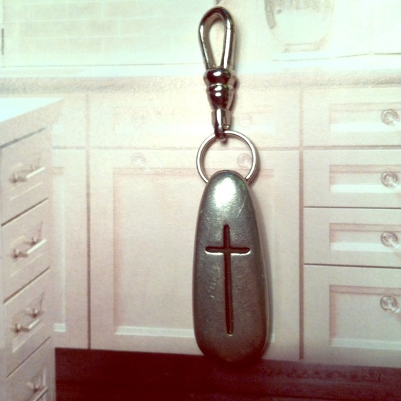 Cross Zipper Pull NWOT - Picture 3 of 4