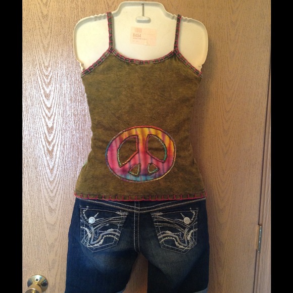 ❌❌SOLD ON MERCARI❌❌ - Picture 3 of 4