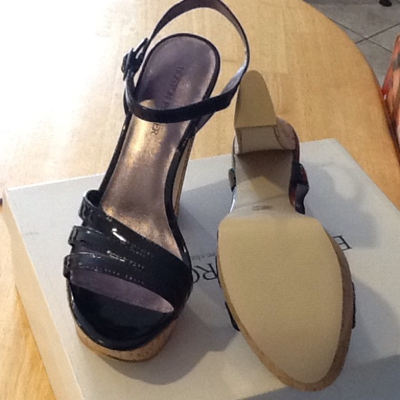 SaleπHost pick πNew strappy black cork sandal - Picture 4 of 4
