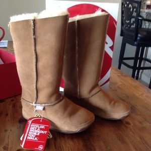 NWT Fitflop Mukluk Boots