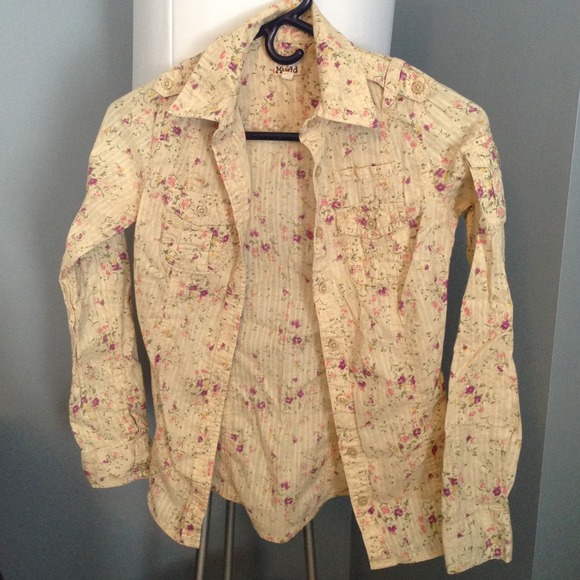 Long sleeved dress up shirt