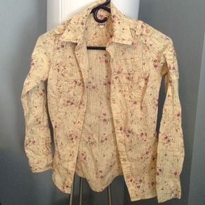 Long sleeved dress up shirt