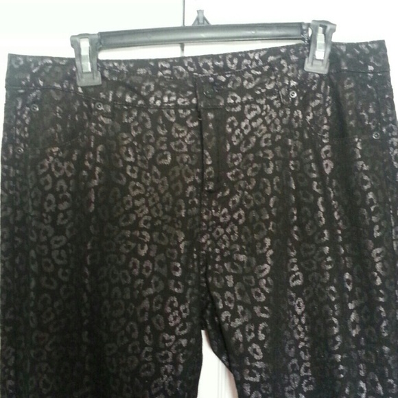 Nicole by Nicole Miller leopard print skinnies