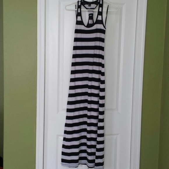 Smoking hot flip flops - Picture 4 of 4