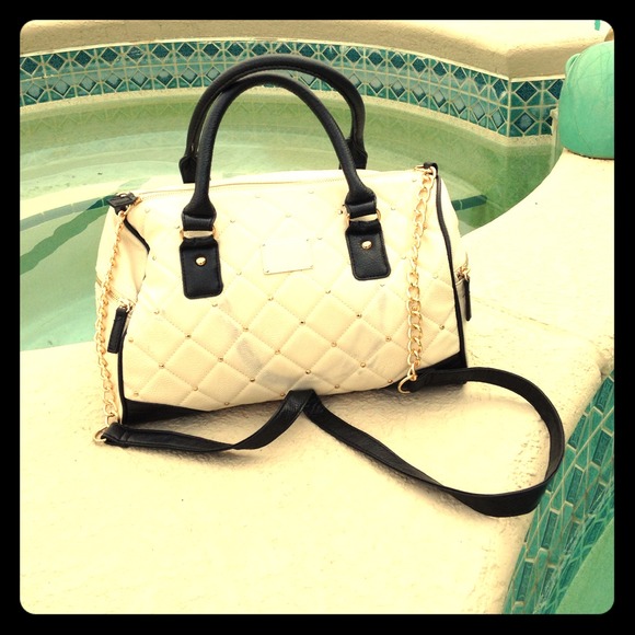 Handbags - Cream Leather Purse with gold accents