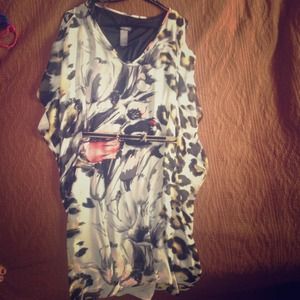 Bisou Bisou  flower and cheetah dress. Size 4