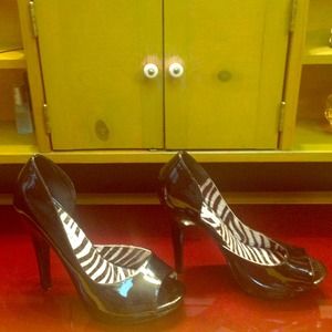 Black patent high heel pumps size 8.5