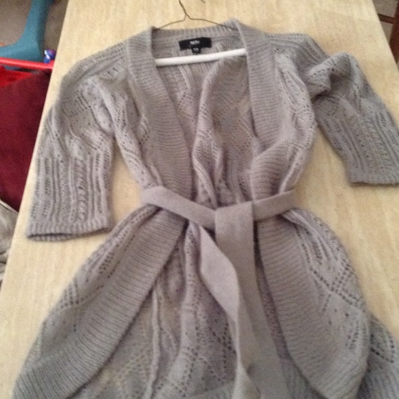 Top - Picture 2 of 2