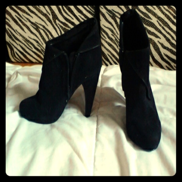 Black Velvet booties