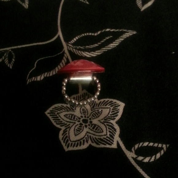 Ring - Picture 2 of 2