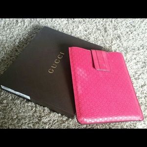 Gucci Guccissima Monogram Leather iPad case PINK