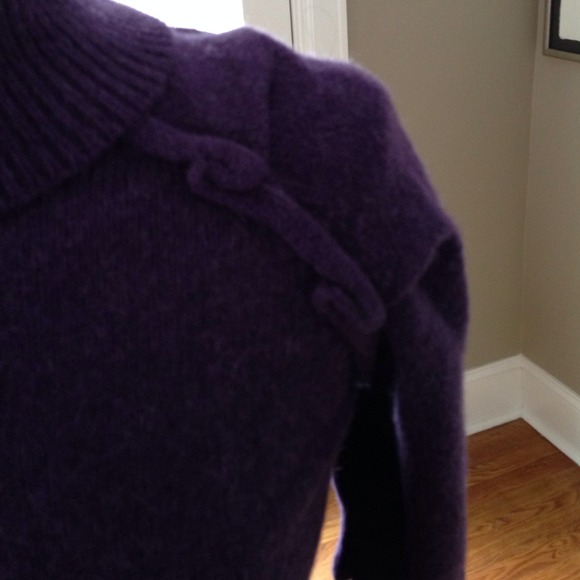 Gorgeous Marc Jacobs Sweater! - Picture 2 of 4