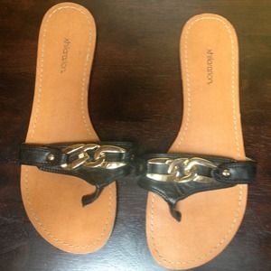 Xhilaration black sandals w gold colored chain