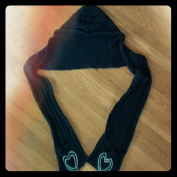 Hood , hand pocket scarf