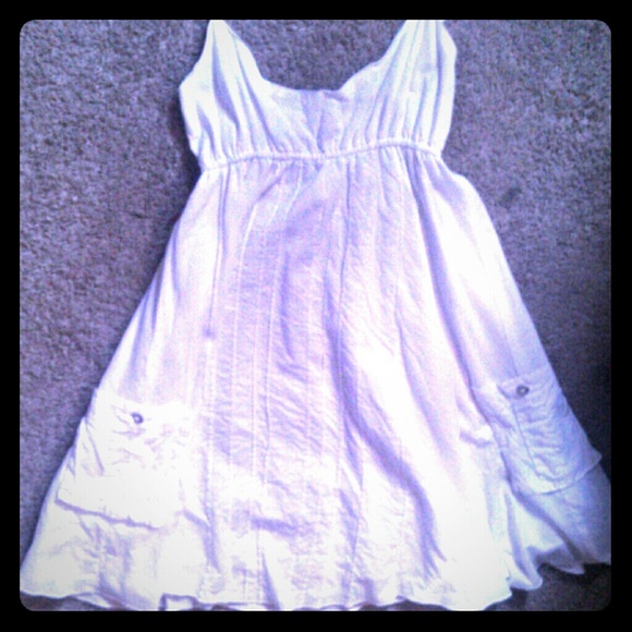 Comfy white summer dress with pockets