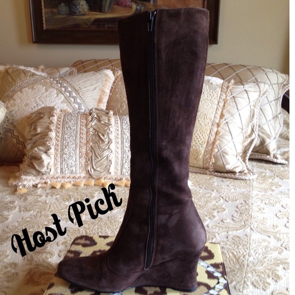 Harold's Boots - Boots Bundled with Gold Heels