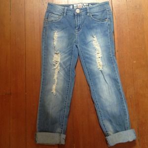 Mossimo Destressed Capri jeans size 1