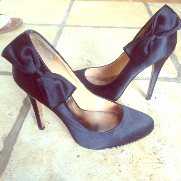 Badgley Mischka Satin Pumps