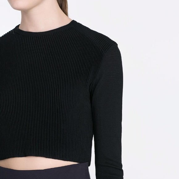 zara textured crop top - Picture 2 of 4