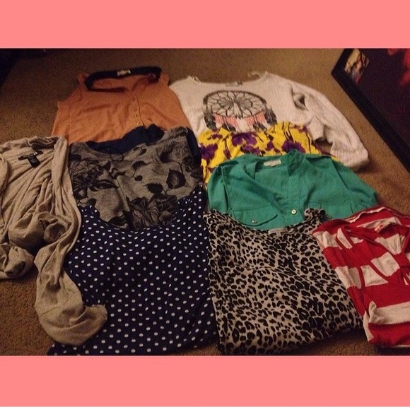 Clothes Bundle! - Picture 1 of 4