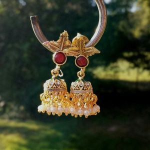 Bollywood mini jhumka earrings w/ dangling pearls