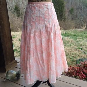 Liz Claiborne beautiful pleated skirt.