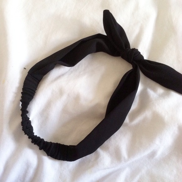 Brandy Melville headband