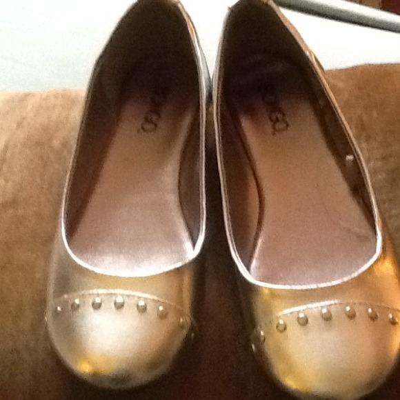 Brand new silver mettallic ballet flats
